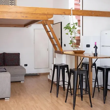 Moon House Apartment *