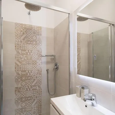 Moon House Apartment *